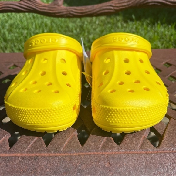 NWT Crocs iconic baya clogs in lemon unisex size W 8 M 6 - Picture 6 of 11